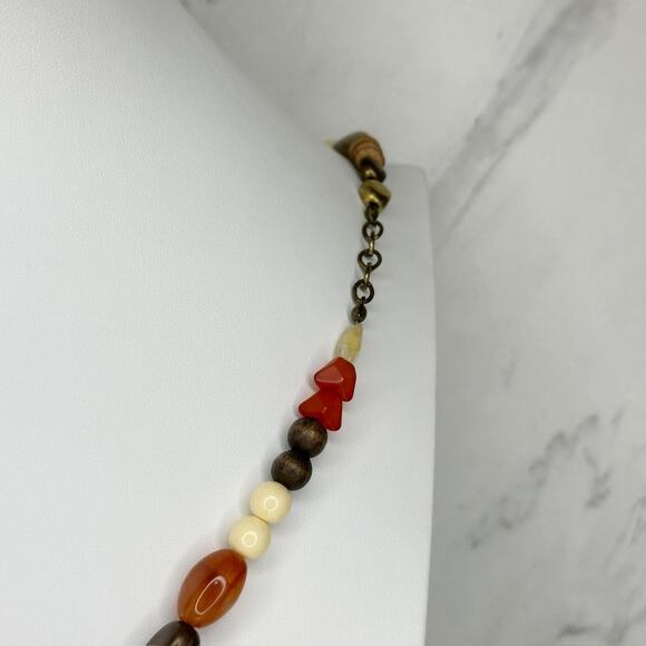 Chico's Tassel Pendant Neutral Beaded Gold Tone Necklace ✨ - Picture 10 of 10